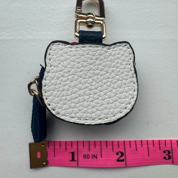Hello Kitty Bag Charm - Picture 3 of 4